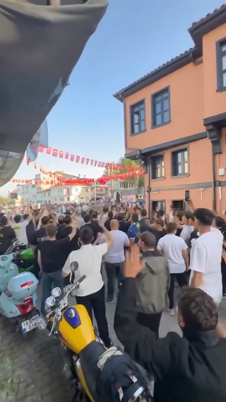 Bursaspor taraftarlarından Mudanya Belediye Başkanı’na tepki