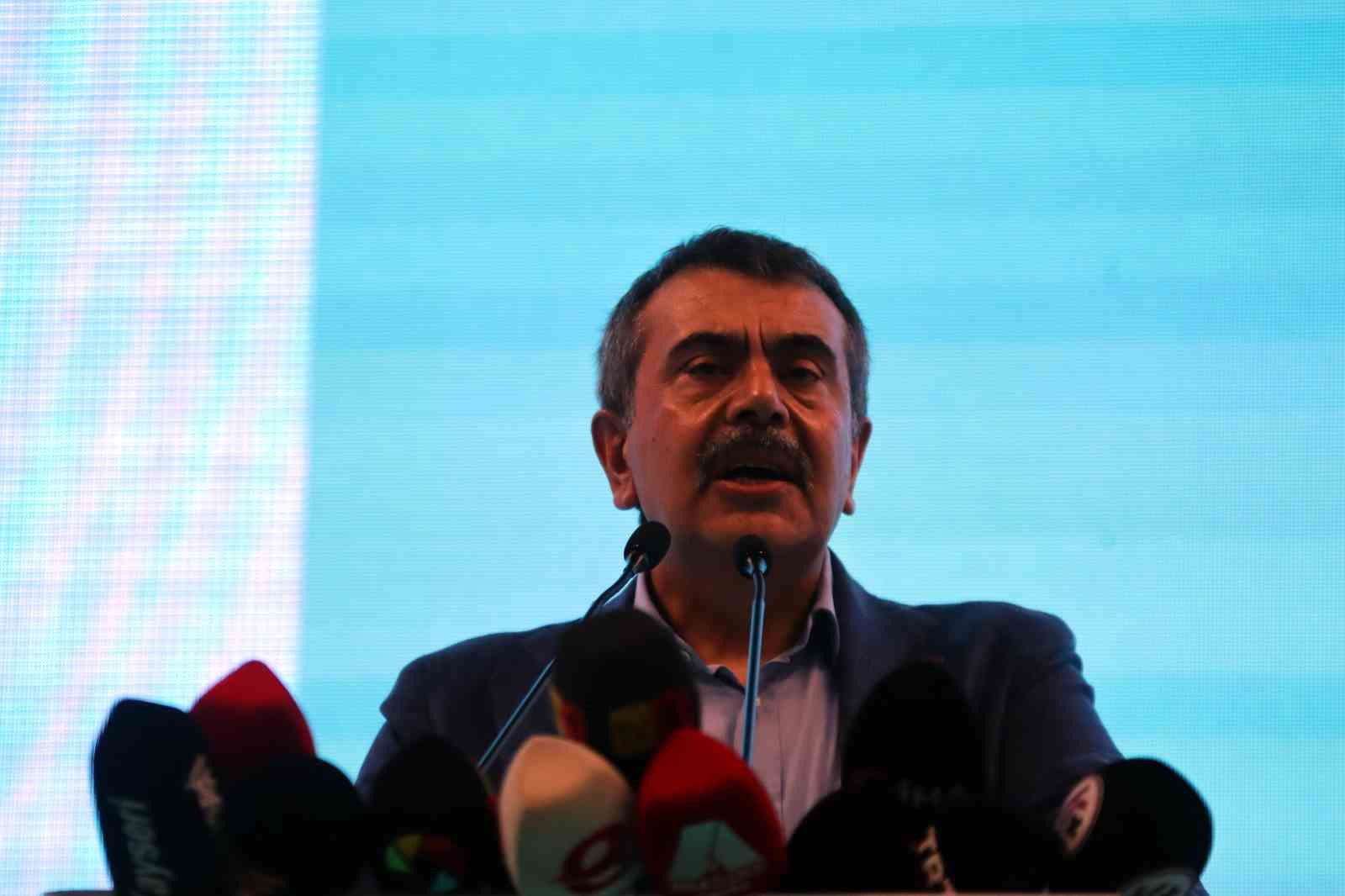 Bakan Yusuf Tekin: "Artık öğretmenlerimizi Milli Eğitim Akademisi düzeninden istihdam edeceğiz"