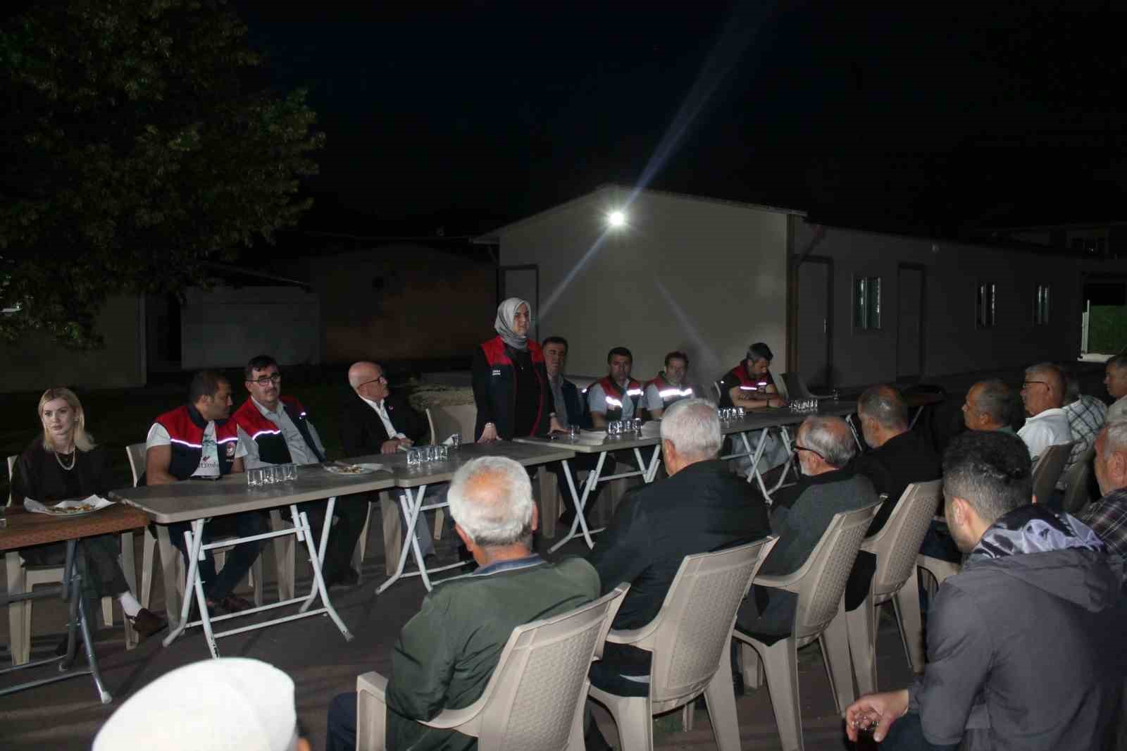 &Ccedil;ift&ccedil;iler zararlılara karşı bilgilendirildi
