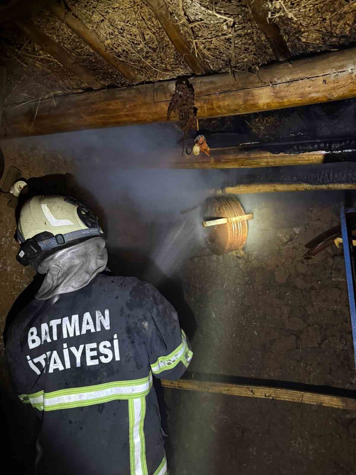 Batman’da ahır yangını