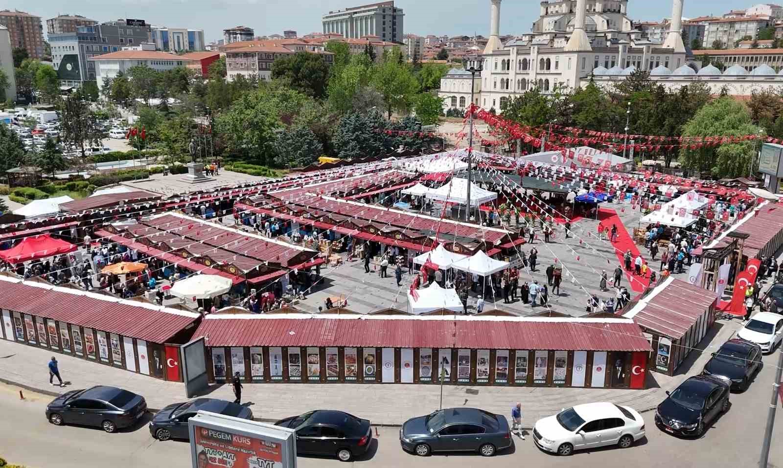 Kırıkkale’de "İşyurtları Ürün ve El Sanatları Fuarı" açıldı