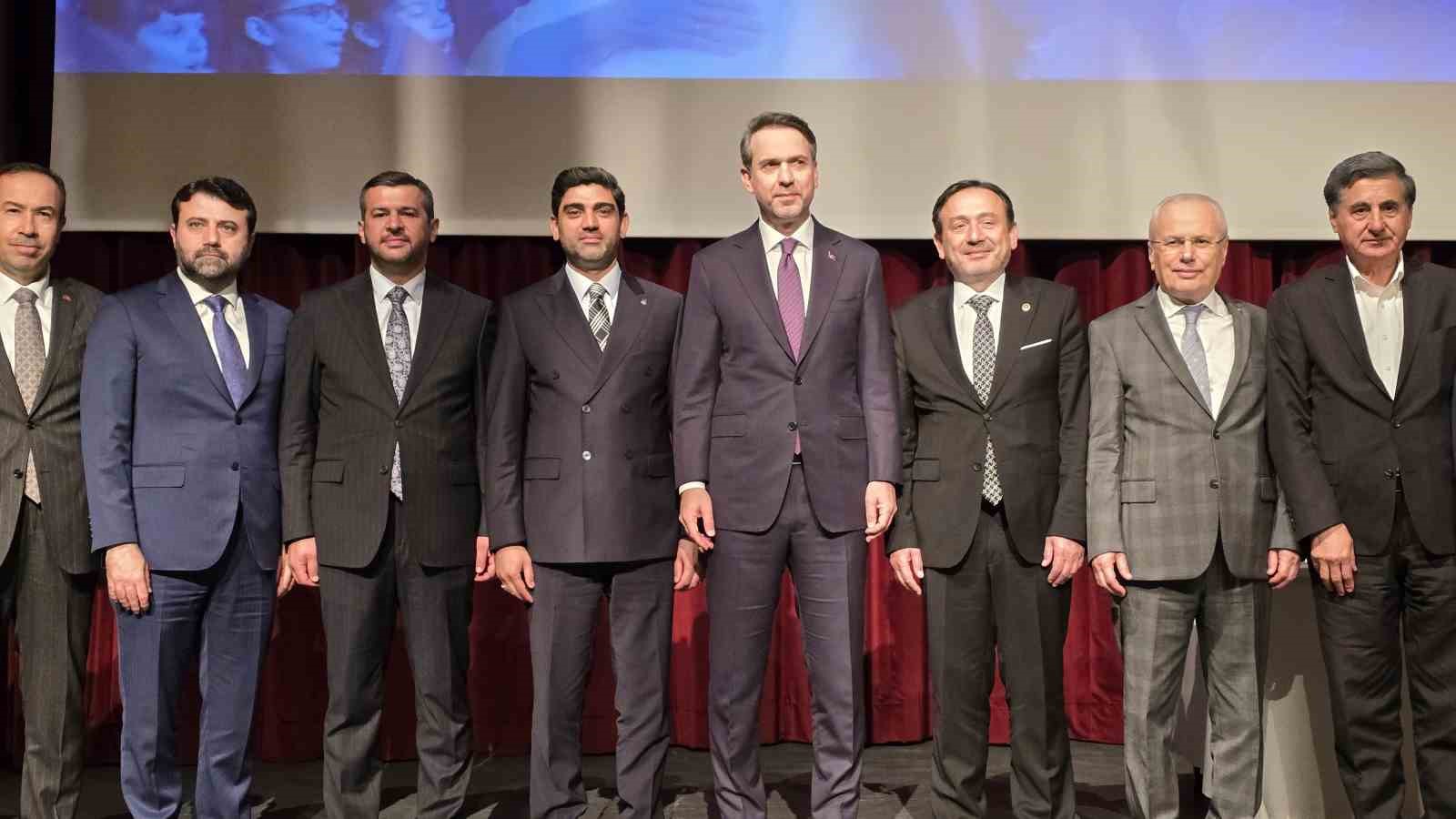 Bakan Bayraktar: "Cumhuriyet tarihinin en b&uuml;y&uuml;k dış yatırımı Akkuyu&rsquo;da hayata ge&ccedil;iyor"
