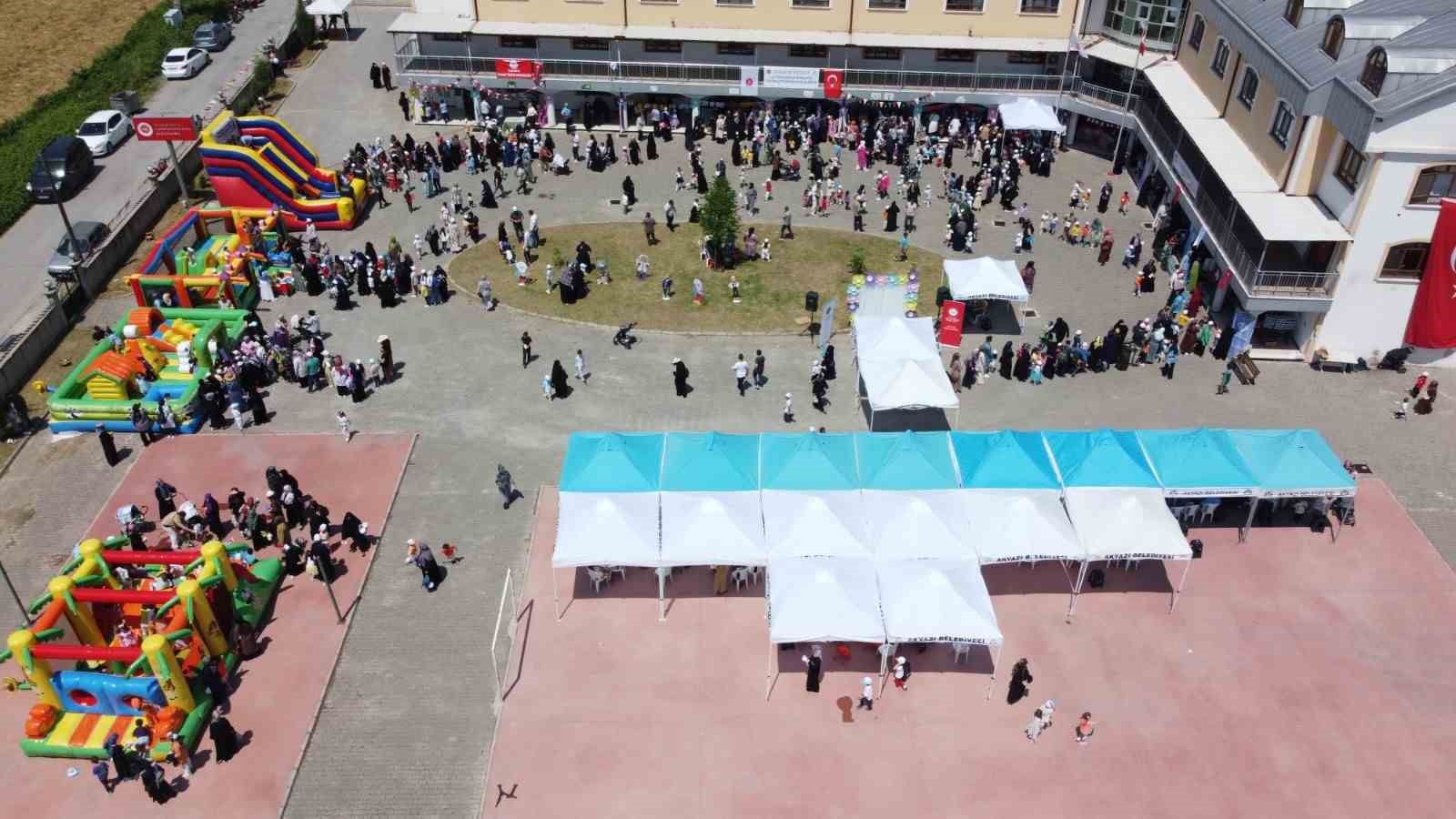 Sakarya&rsquo;da 4-6 yaş Kur&rsquo;an Kursu &ouml;ğrencilerine şenlik gibi mezuniyet
