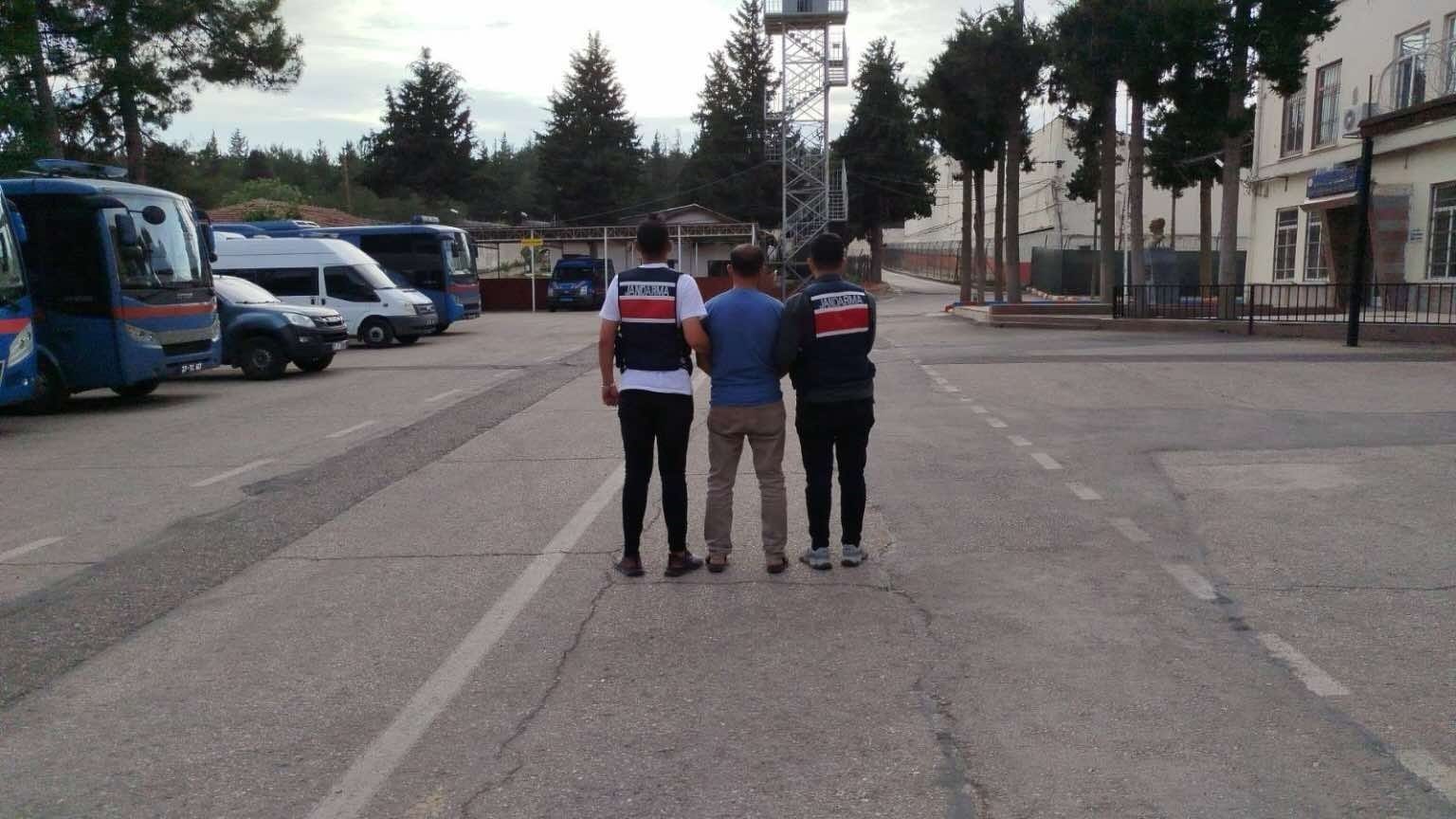 Gaziantep’te göçmen kaçakçılığı organizatörlerine yönelik operasyon