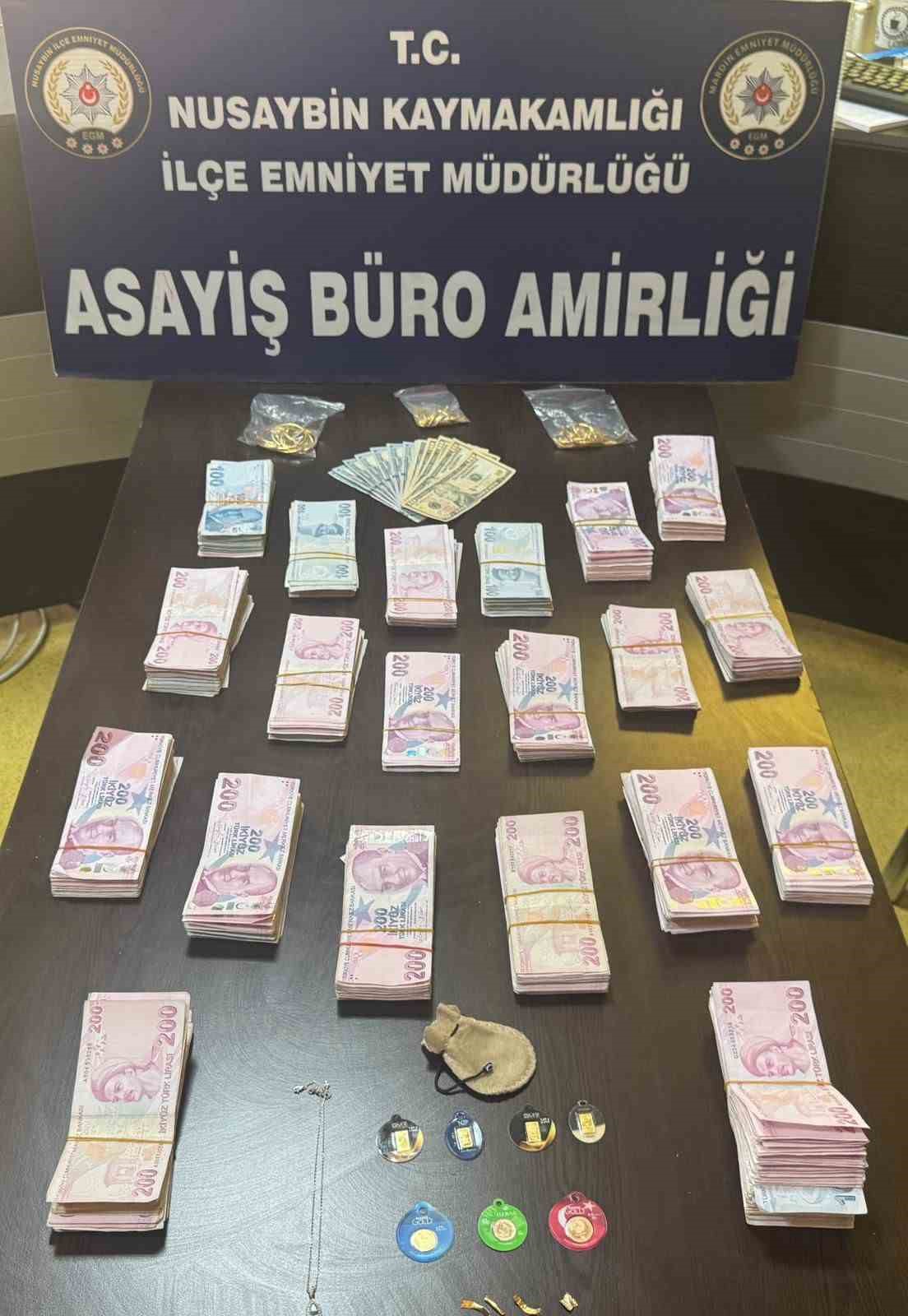 Mardin’de kuyumculara sahte altın sattıkları iddia edilen 2 şüpheli yakalandı