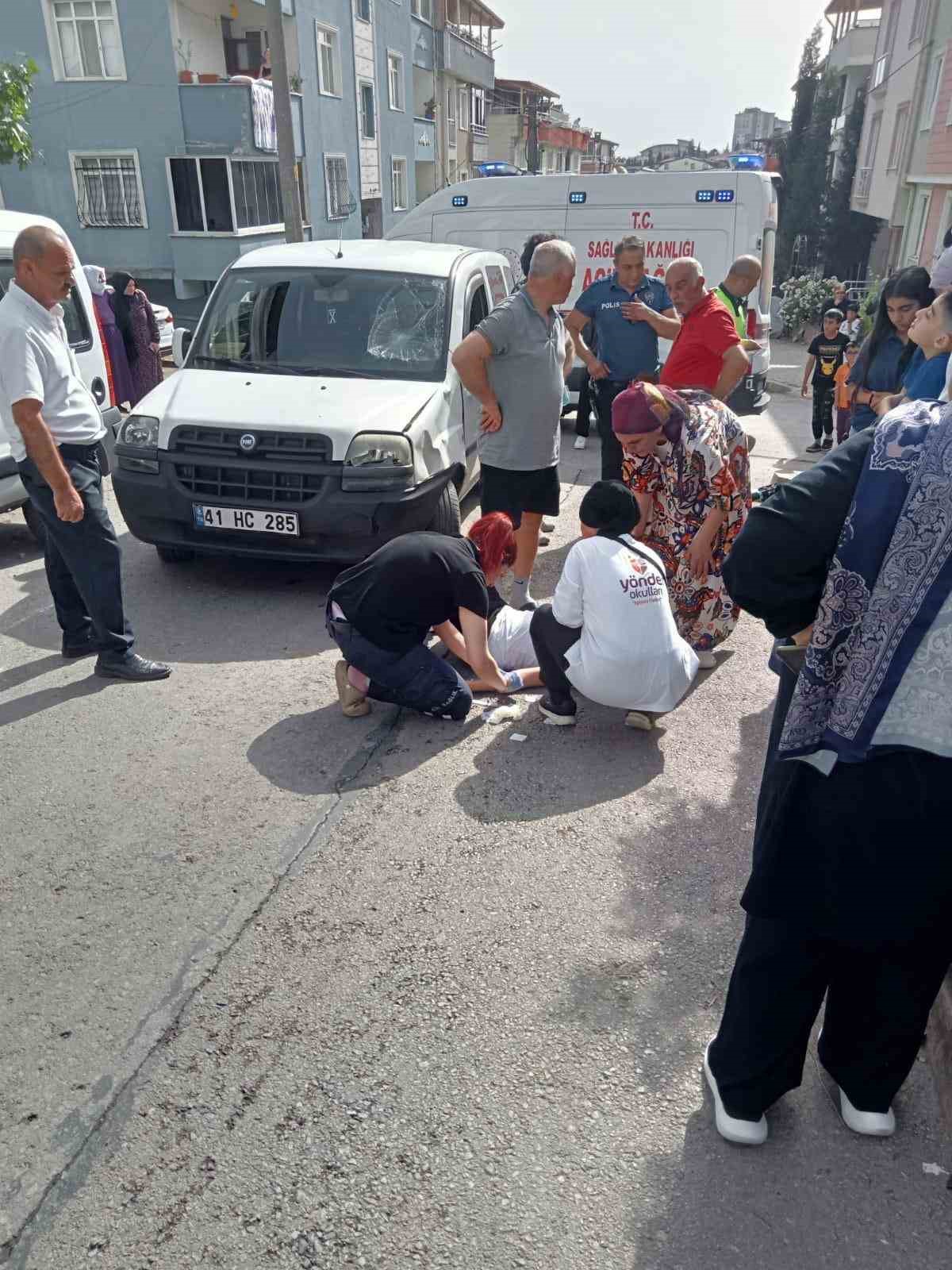 Hafif ticari araç ile scooter çarpıştı: 2 çocuk yaralandı
