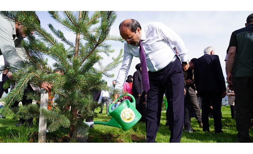 60 yaş üstü tazelenme üniversitesinde yıl sonu coşkusu yaşandı