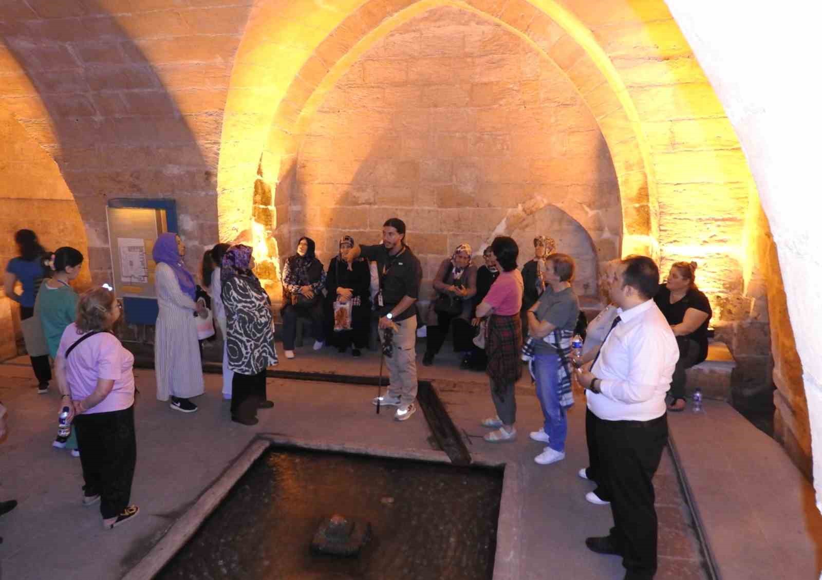 Gaziantep’teki tarihi kastellere turistlerden yoğun ilgi
