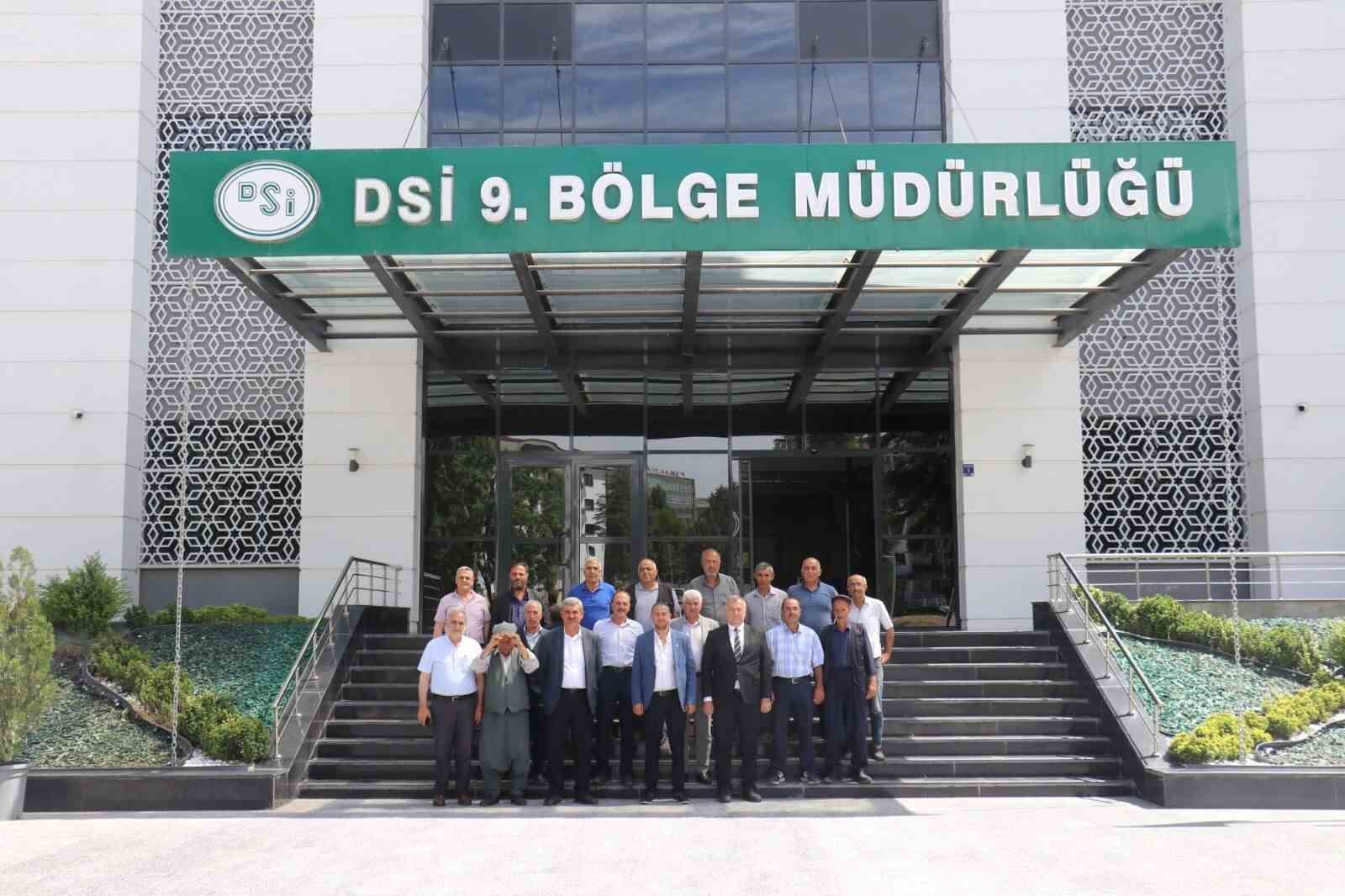 Battalgazi muhtarlarından DSİ’ye sulama çıkarması