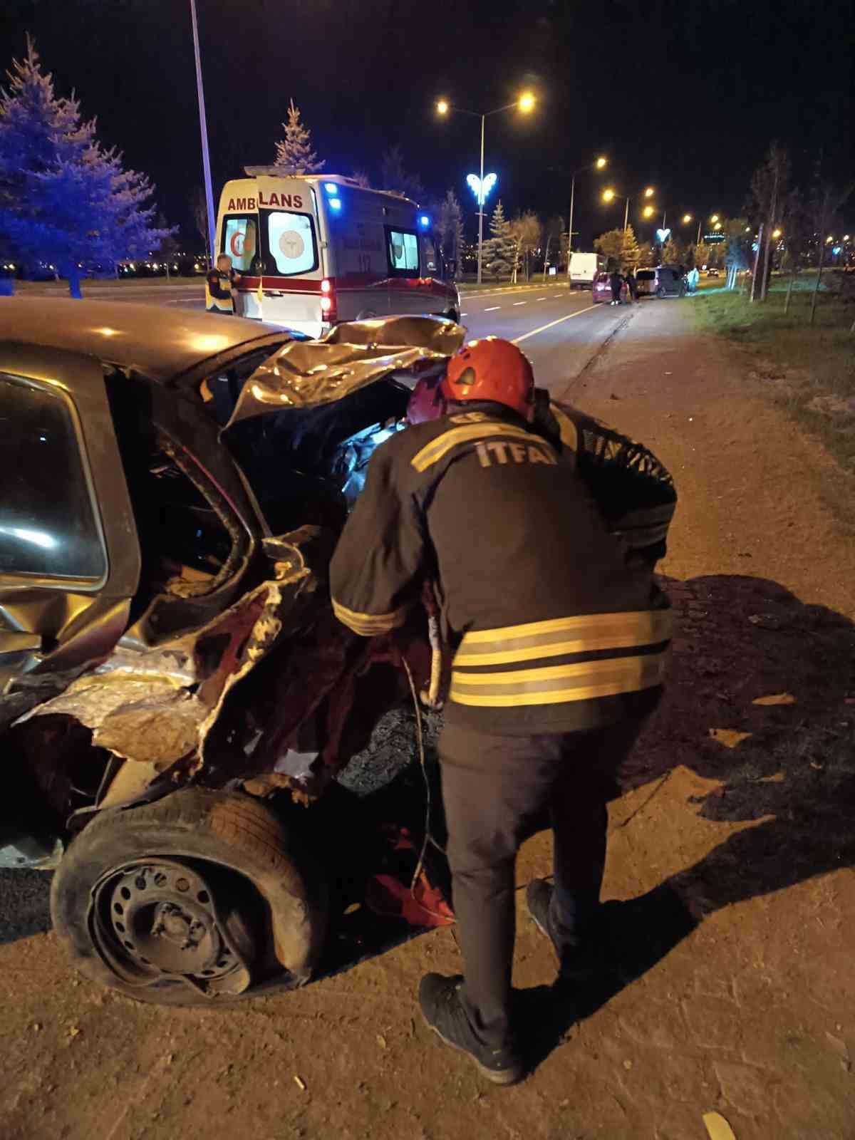 Hava limanı yolunda kaza: 3 yaralı