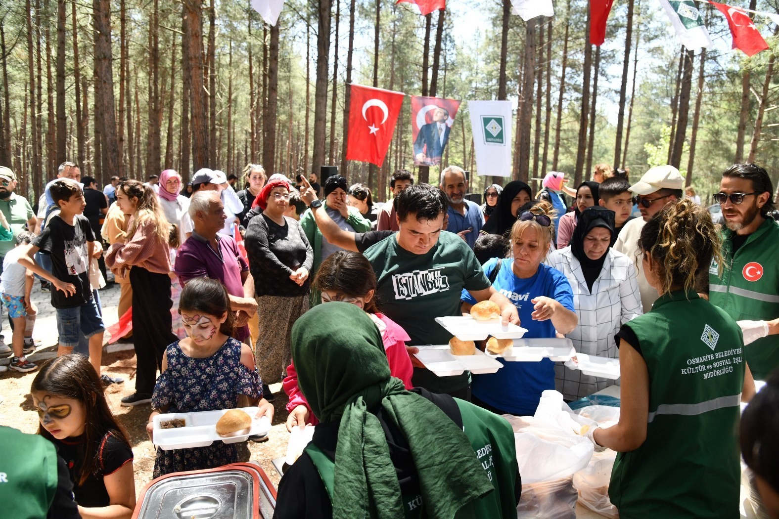 Osmaniye’de engelliler aileleriyle piknik yaptı