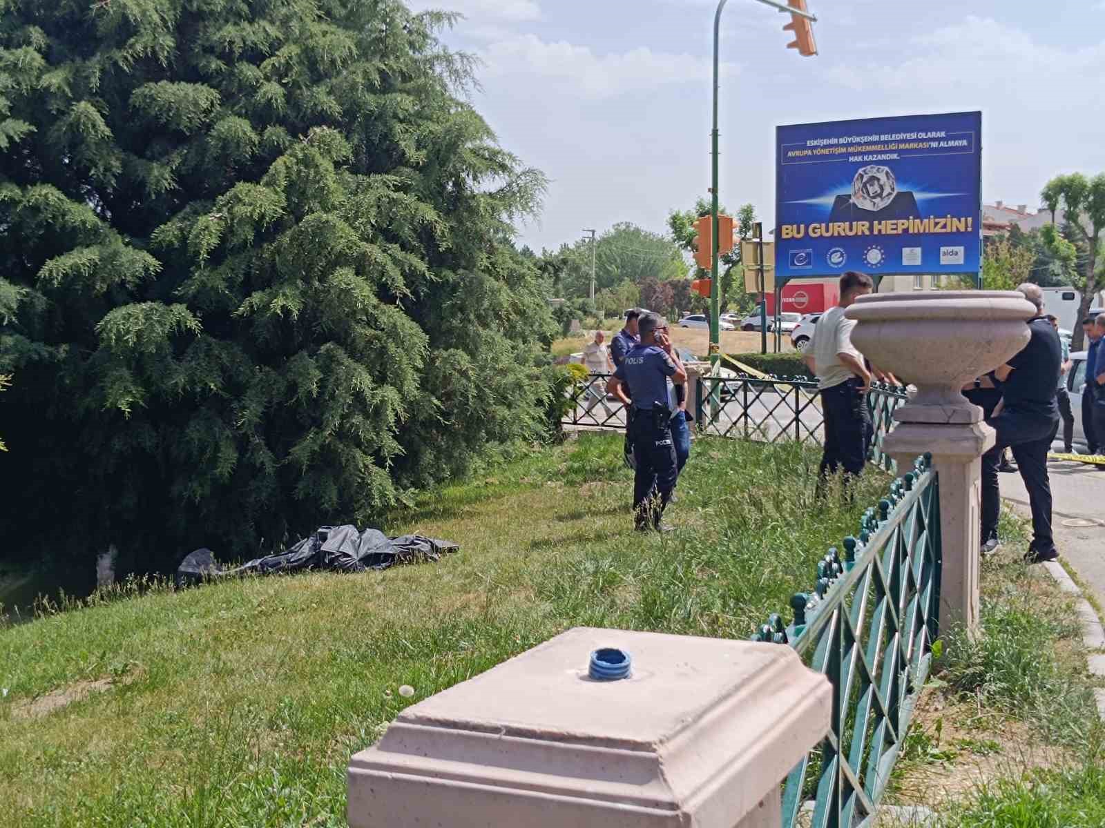 Porsuk’ta erkek cesedi bulundu