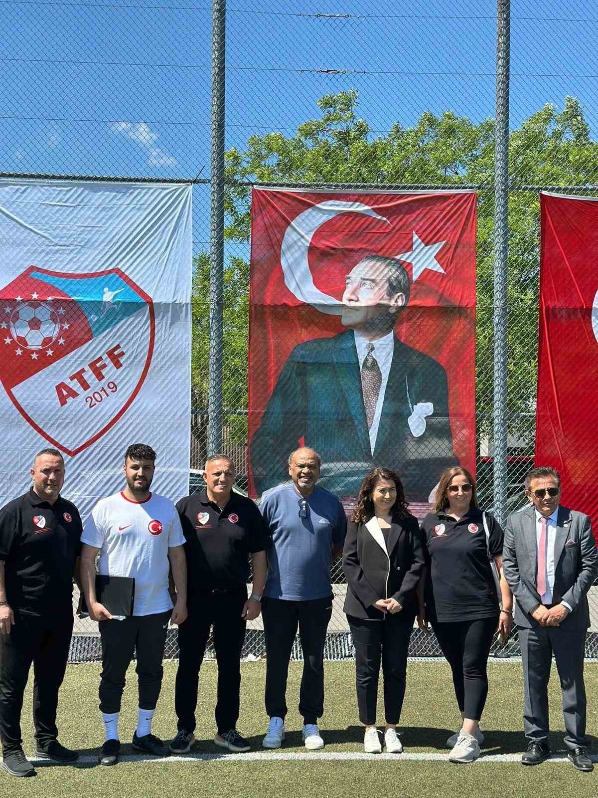 Berlin&rsquo;de Galatasaray Futbol Okulu coşkusu
