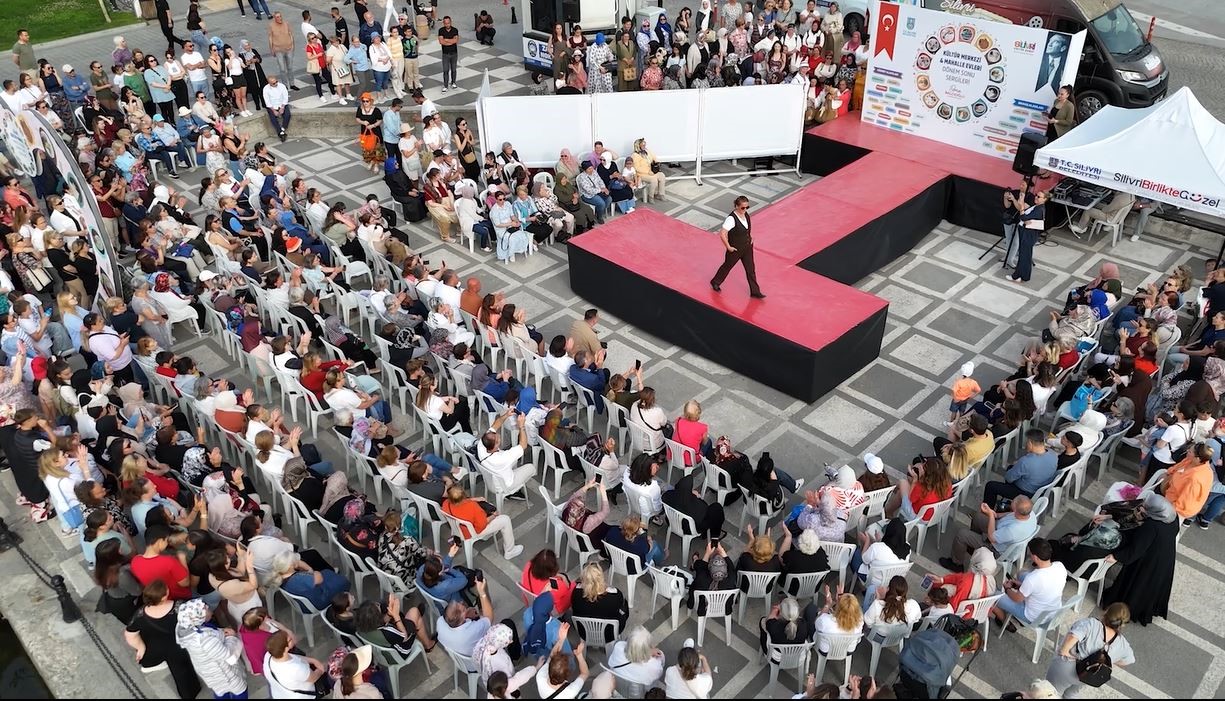 Silivri Kültür Merkezi ve Mahalle Evleri’nde eğitim alan kursiyerlerin el emeği ürünleri sergilendi