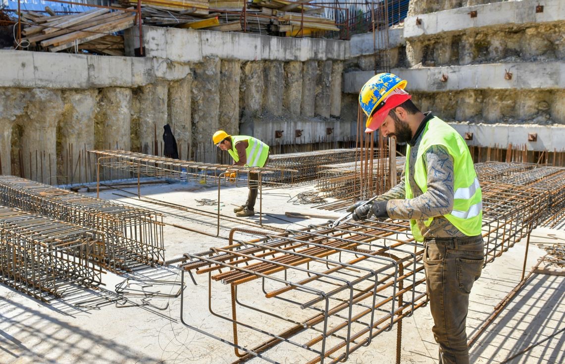 Esenyurt’ta atıl durumdaki Cemevi’ni yenileme çalışmaları devam ediyor