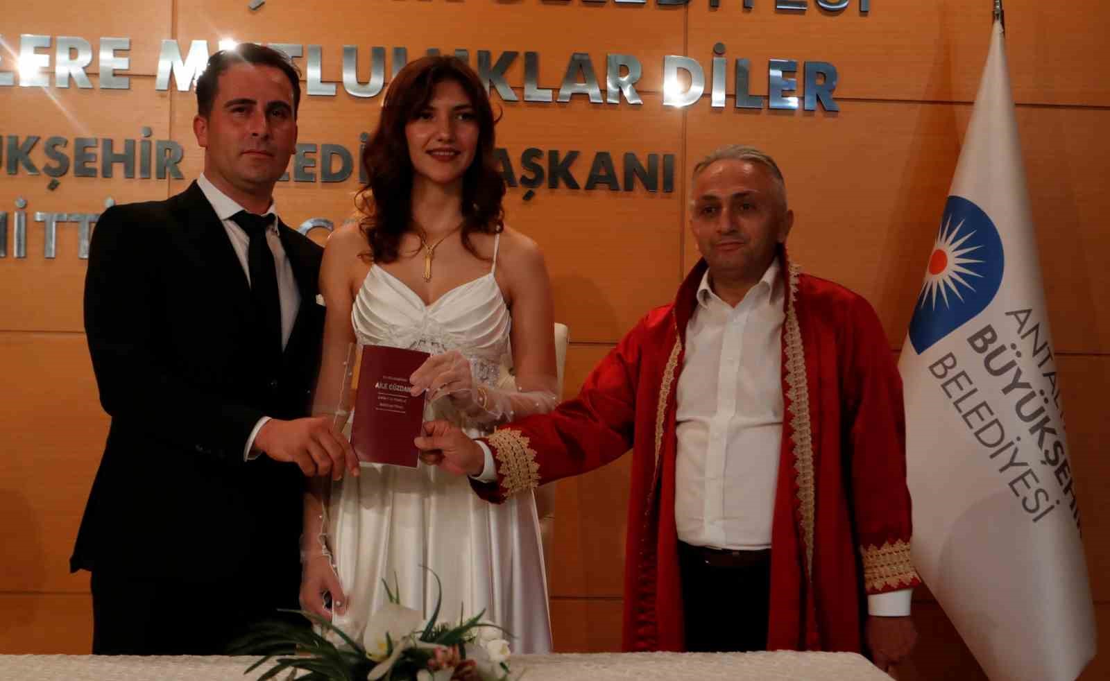 Antalya’da 25.05.2025 yoğunluğu: 40 çift "Evet" dedi