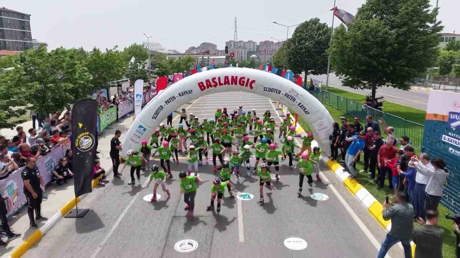 Pendik’te ‘6. Kaykay, Paten ve Scooter Yarışları’ nefes kesti