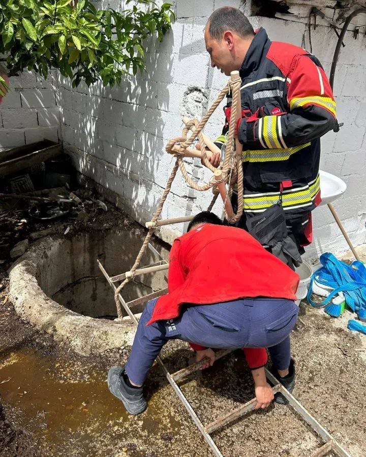 Burhaniye’de kuyudan kuzu kurtarma operasyonu