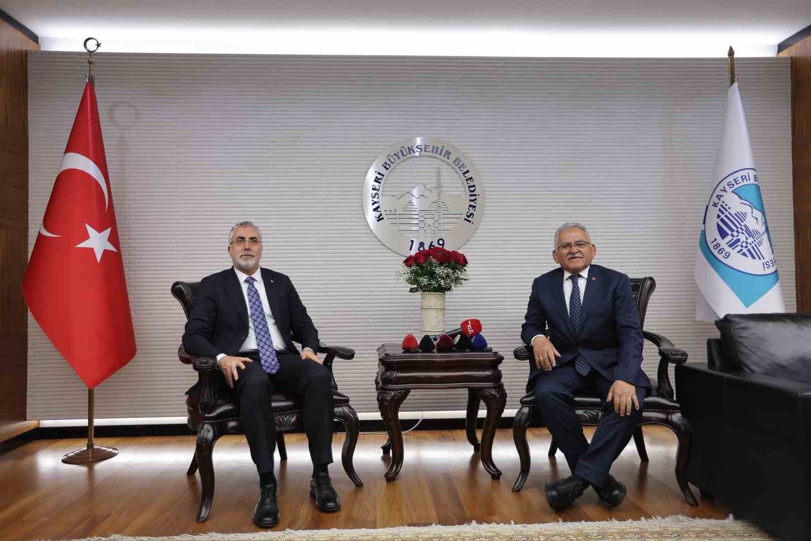 Bakan Işıkhan&rsquo;dan Başkan B&uuml;y&uuml;kkılı&ccedil;&rsquo;a ziyaret
