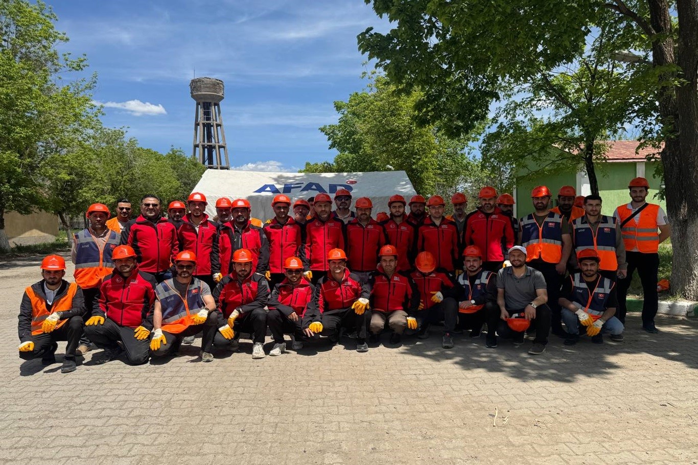 Umut Kervanı Ağrı Derneği Arama Kurtarma Ekibi, AFAD eğitimlerini başarıyla tamamladı

