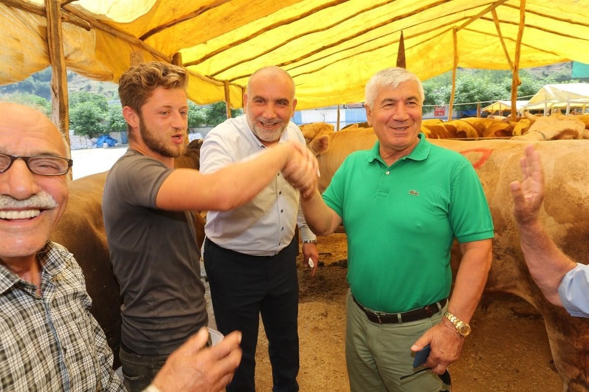 Canik’te kurbanlıklar görücüye çıktı