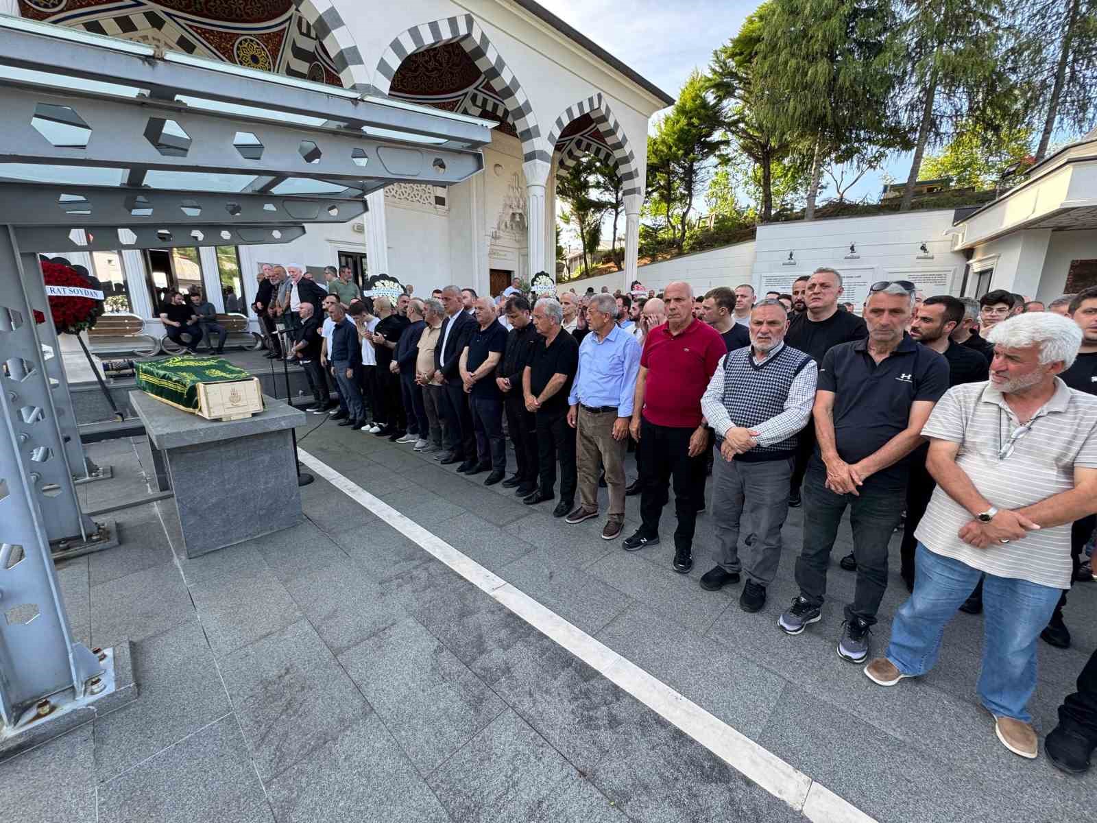 TFF Başkanı Hacıosmanoğlu, Fatma Yeşilyurt’un cenaze törenine katıldı