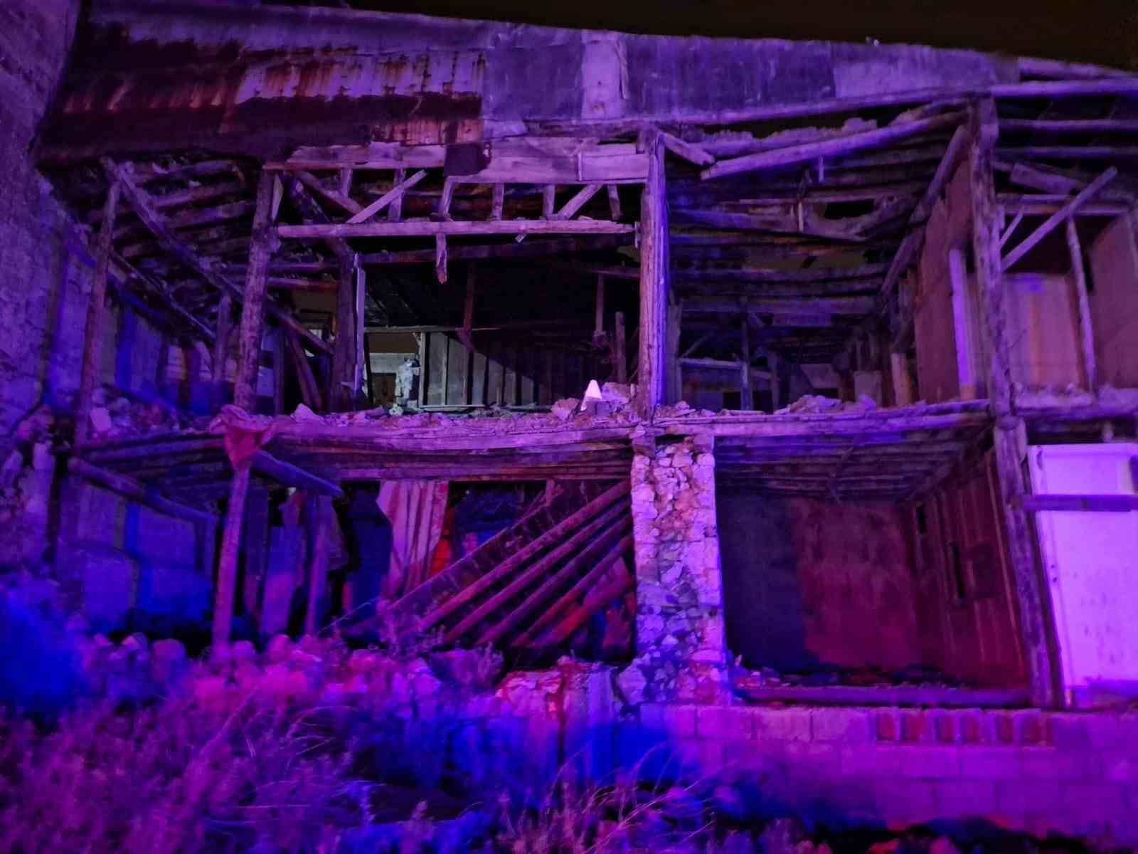 Kahramanmaraş’ta metruk binada göçük