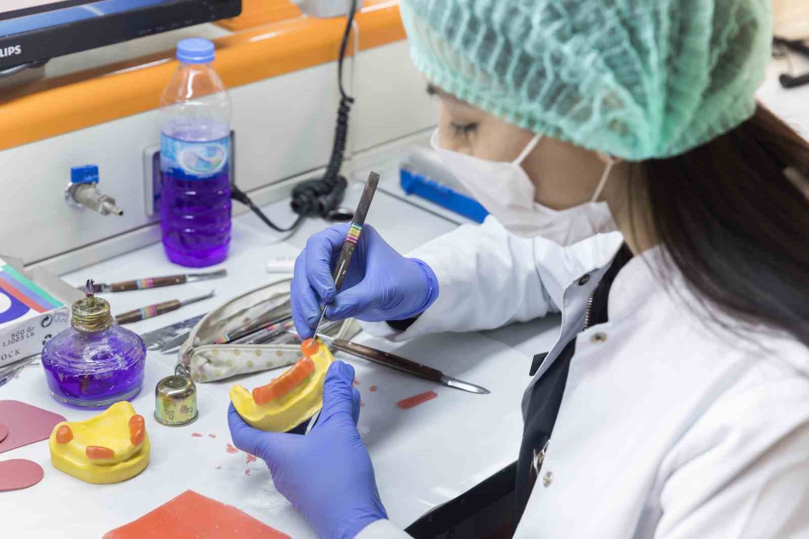 Atatürk Üniversitesinden DUS’ta büyük başarı