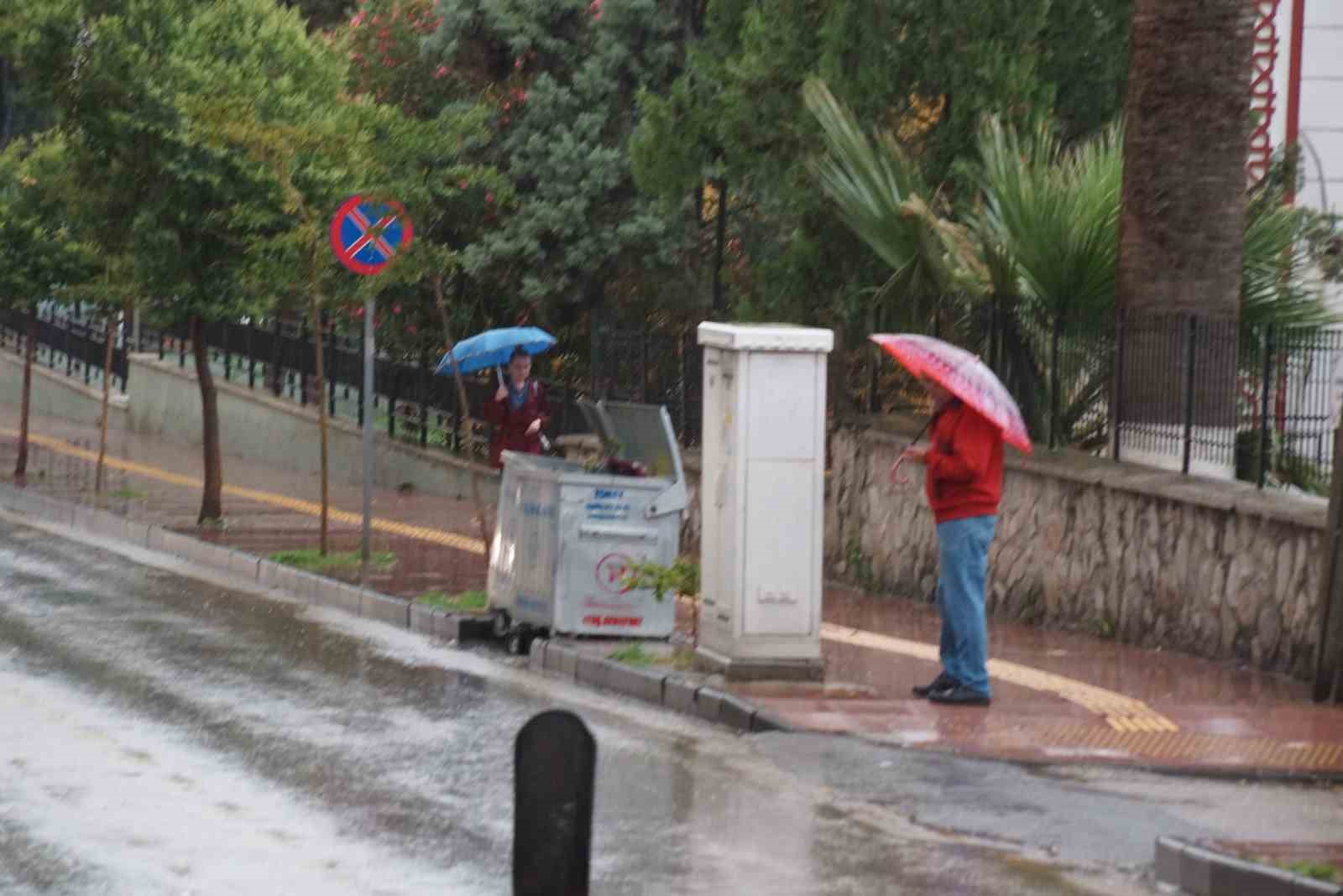 Aydın&rsquo;da beklenen yağış geldi
