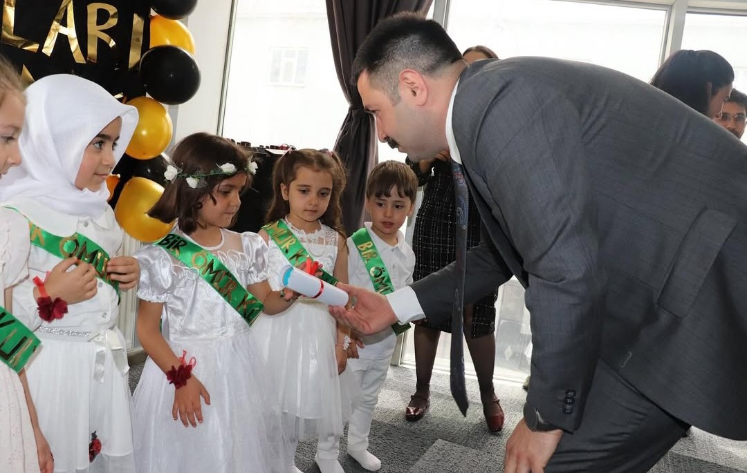 ADEM’de yıl sonu coşkusu
