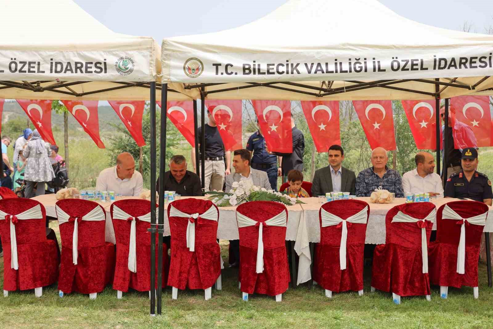 Vali Şefik Ayg&ouml;l, Hıdırellez Şenliklerinde vatandaşlarla buluştu

