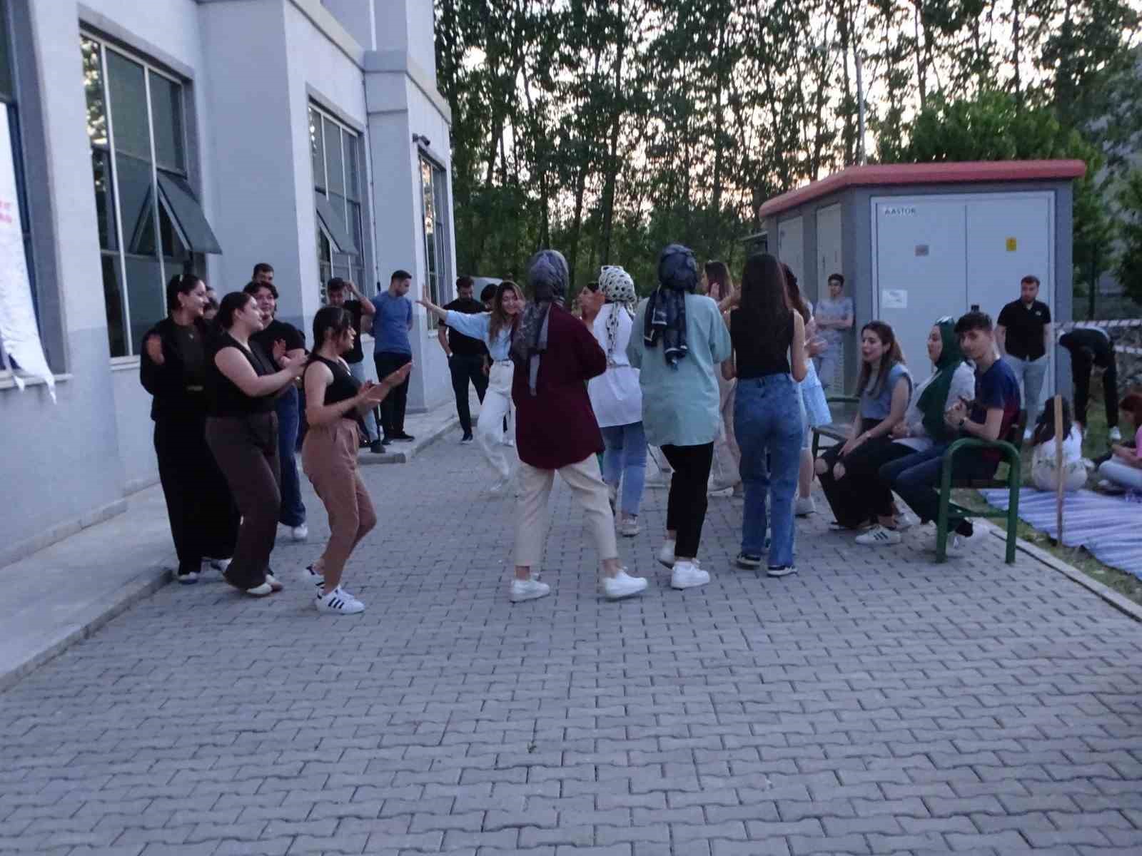 Hisarcık MYO&rsquo;da m&uuml;zikli eğlence etkinliği
