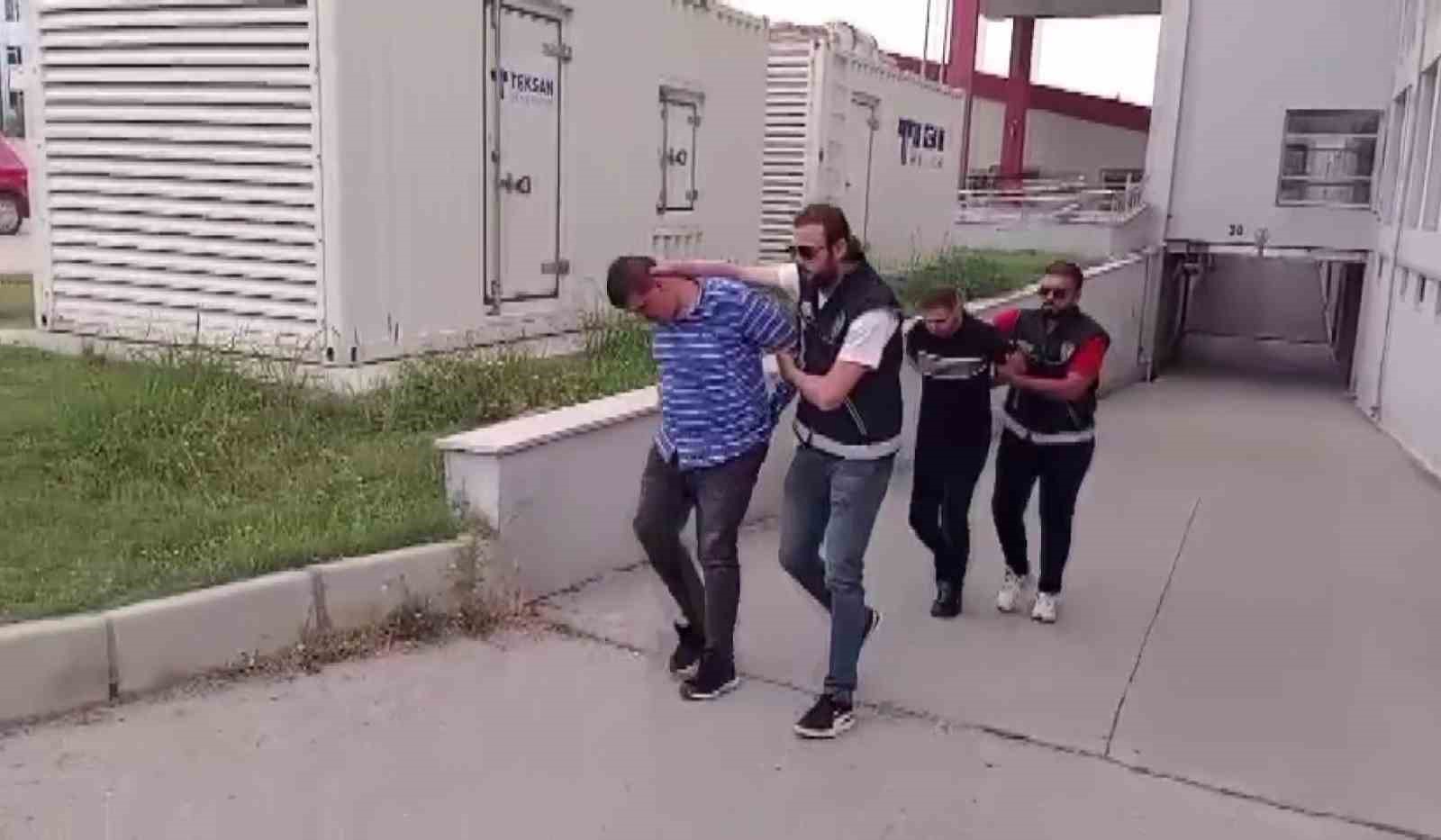 Adana’da tefecilik ve silah ticareti operasyonu: 2 tutuklama