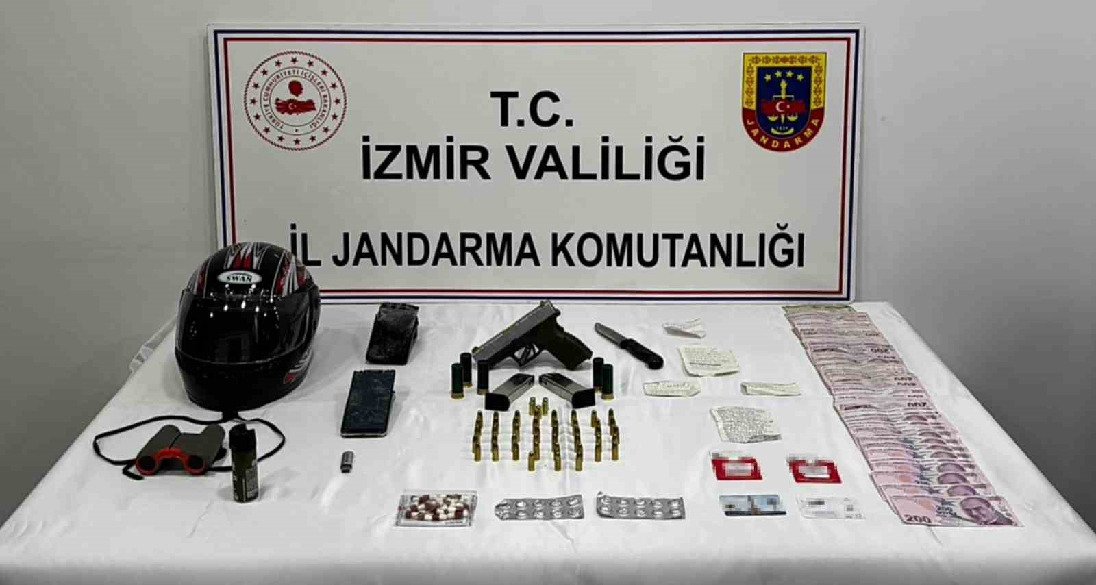 &Ouml;demiş&rsquo;te 10 ayrı su&ccedil;tan 124 yıl hapisle aranıyordu, jandarmadan ka&ccedil;amadı
