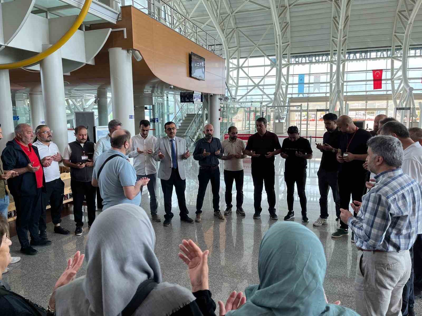 Erzincan’da 59. hac kafilesi dualarla uğurlandı