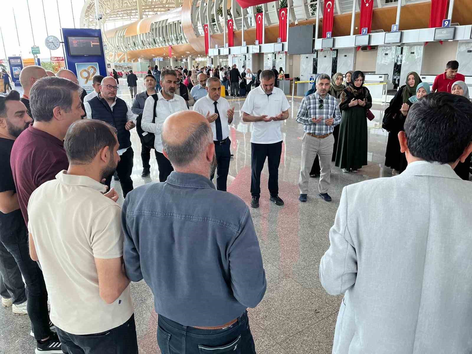 Erzincan&rsquo;da 59. hac kafilesi dualarla uğurlandı
