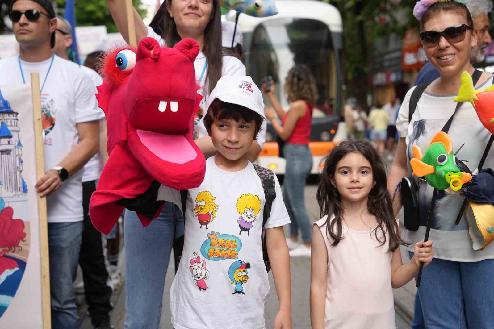 Uluslararası Eskişehir Çocuk, Gençlik ve Kukla Tiyatroları Festivali’nde görkemli açılış