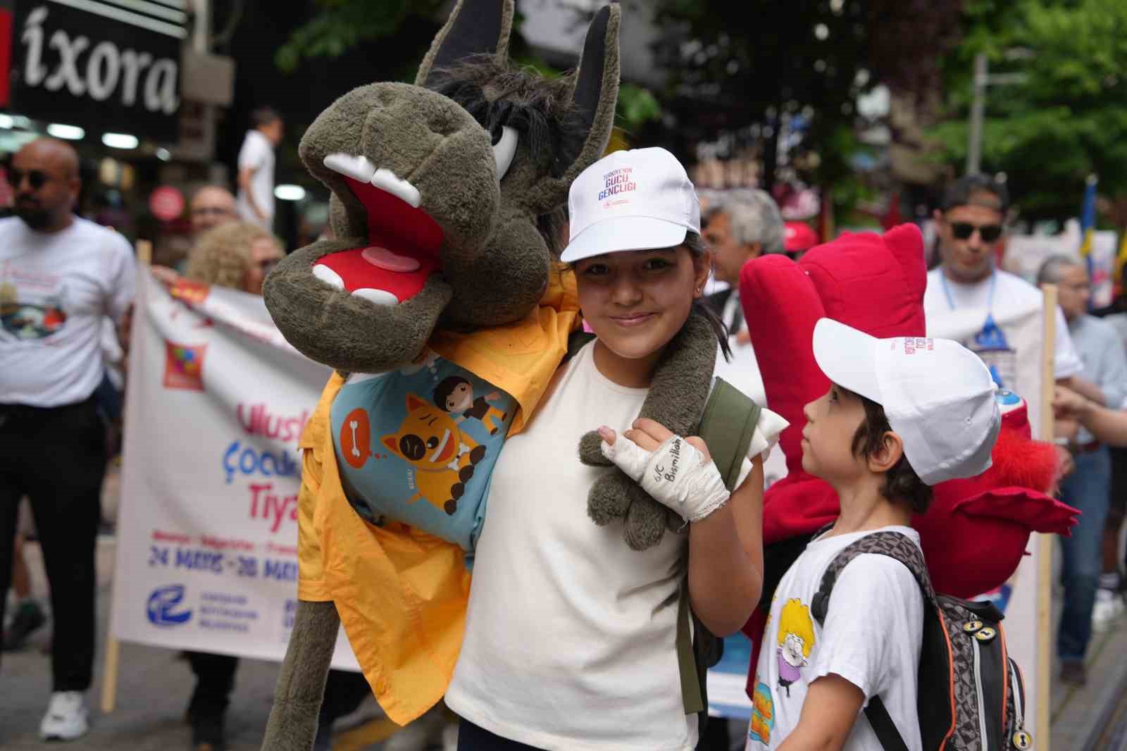 Uluslararası Eskişehir &Ccedil;ocuk, Gen&ccedil;lik ve Kukla Tiyatroları Festivali&rsquo;nde g&ouml;rkemli a&ccedil;ılış
