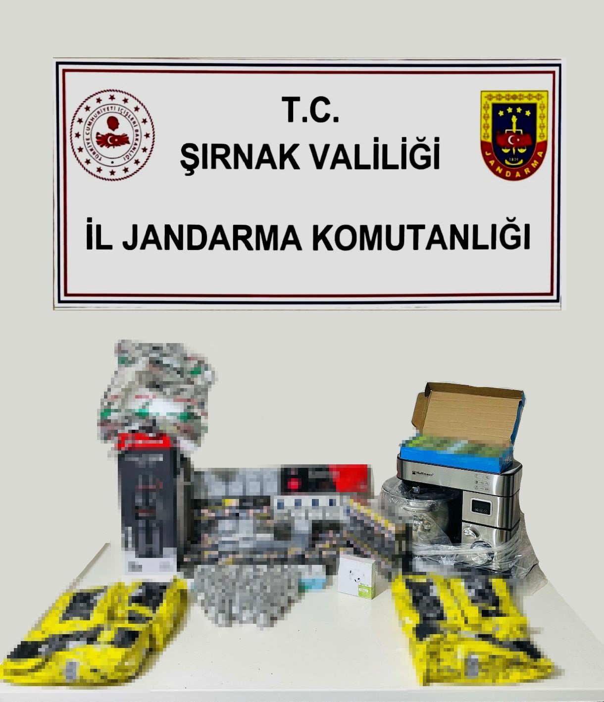 Şırnak&rsquo;ta 3 milyon 800 bin lira değerinde ka&ccedil;ak &uuml;r&uuml;nler ele ge&ccedil;irildi
