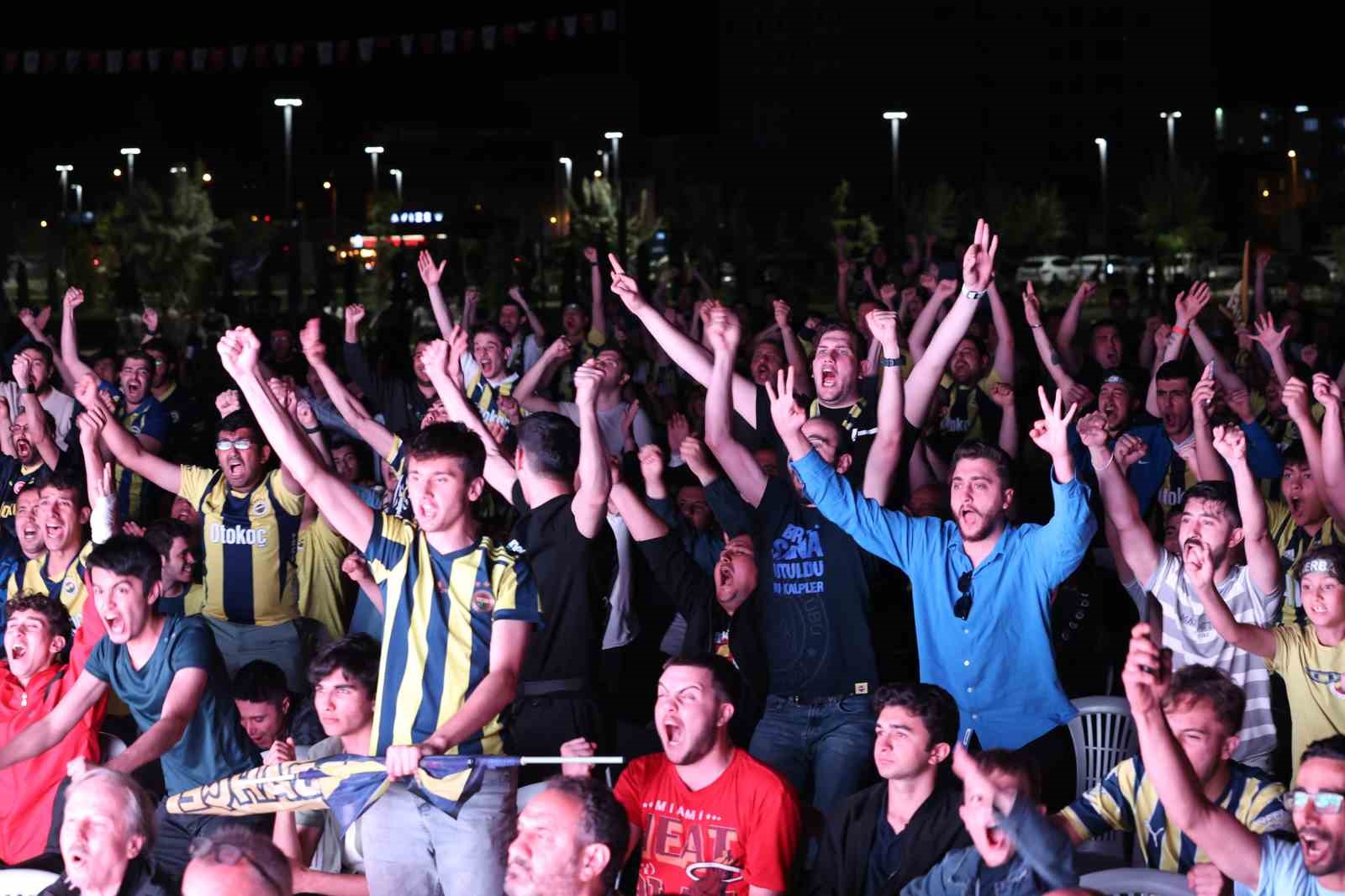 EuroLeague’de final heyecanı Sincan Park’ta yaşandı