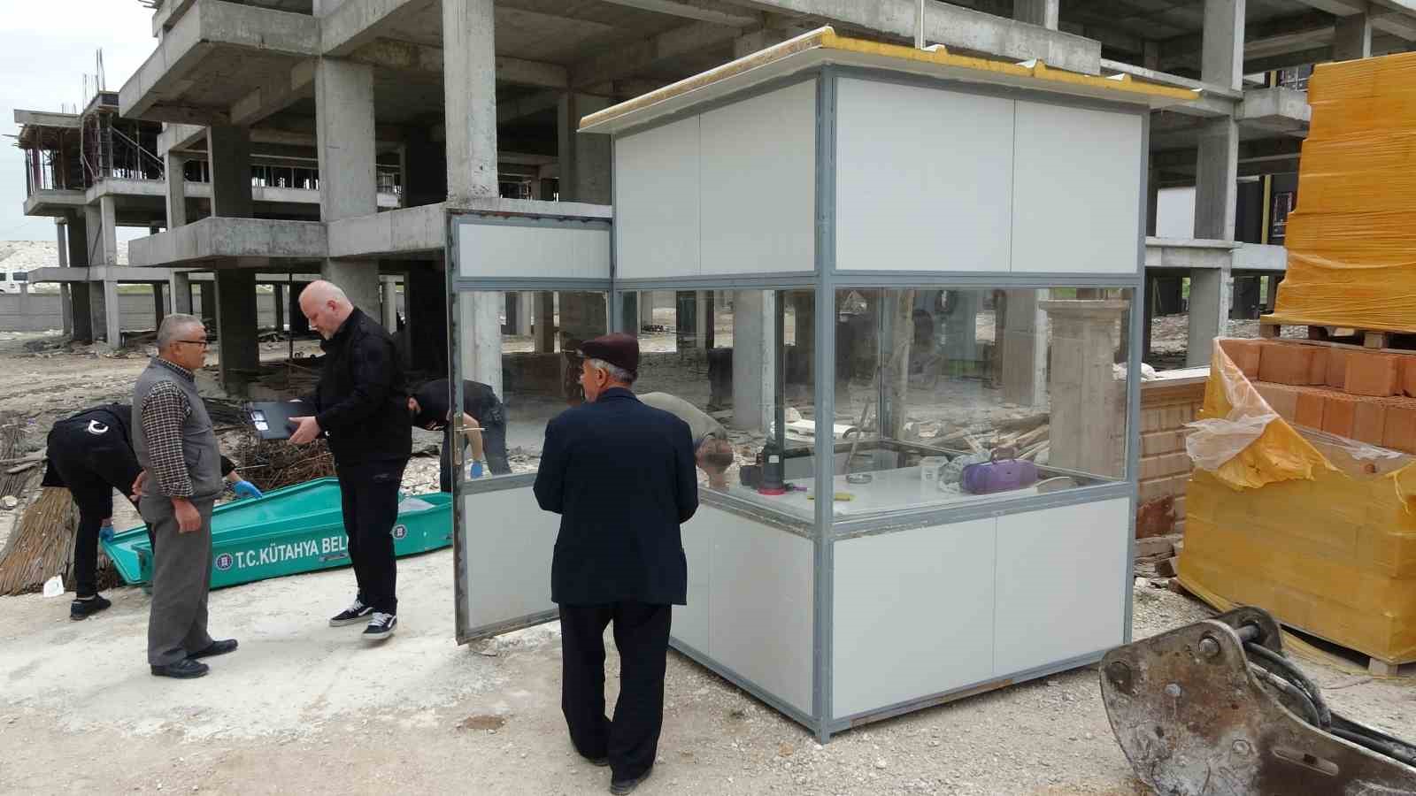 İnşaat bekçisi kulübesinde ölü bulundu