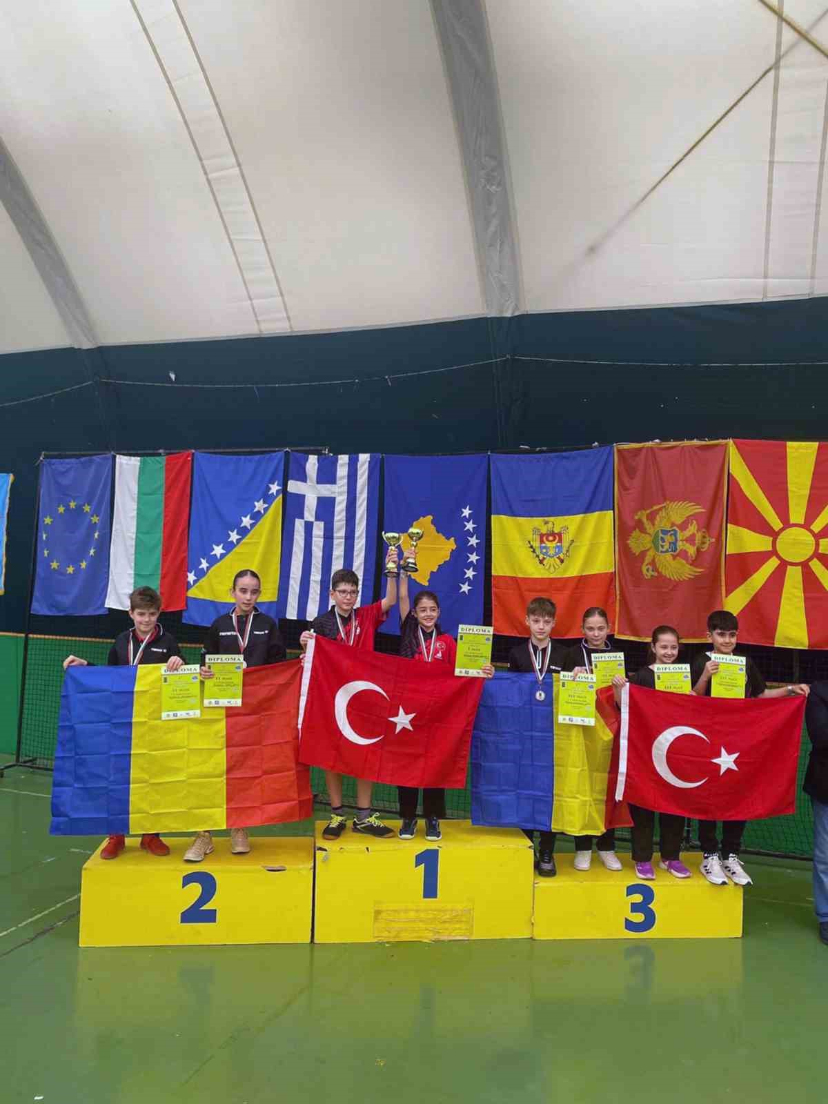 Aybige’den Milli forma ile 3 madalya
