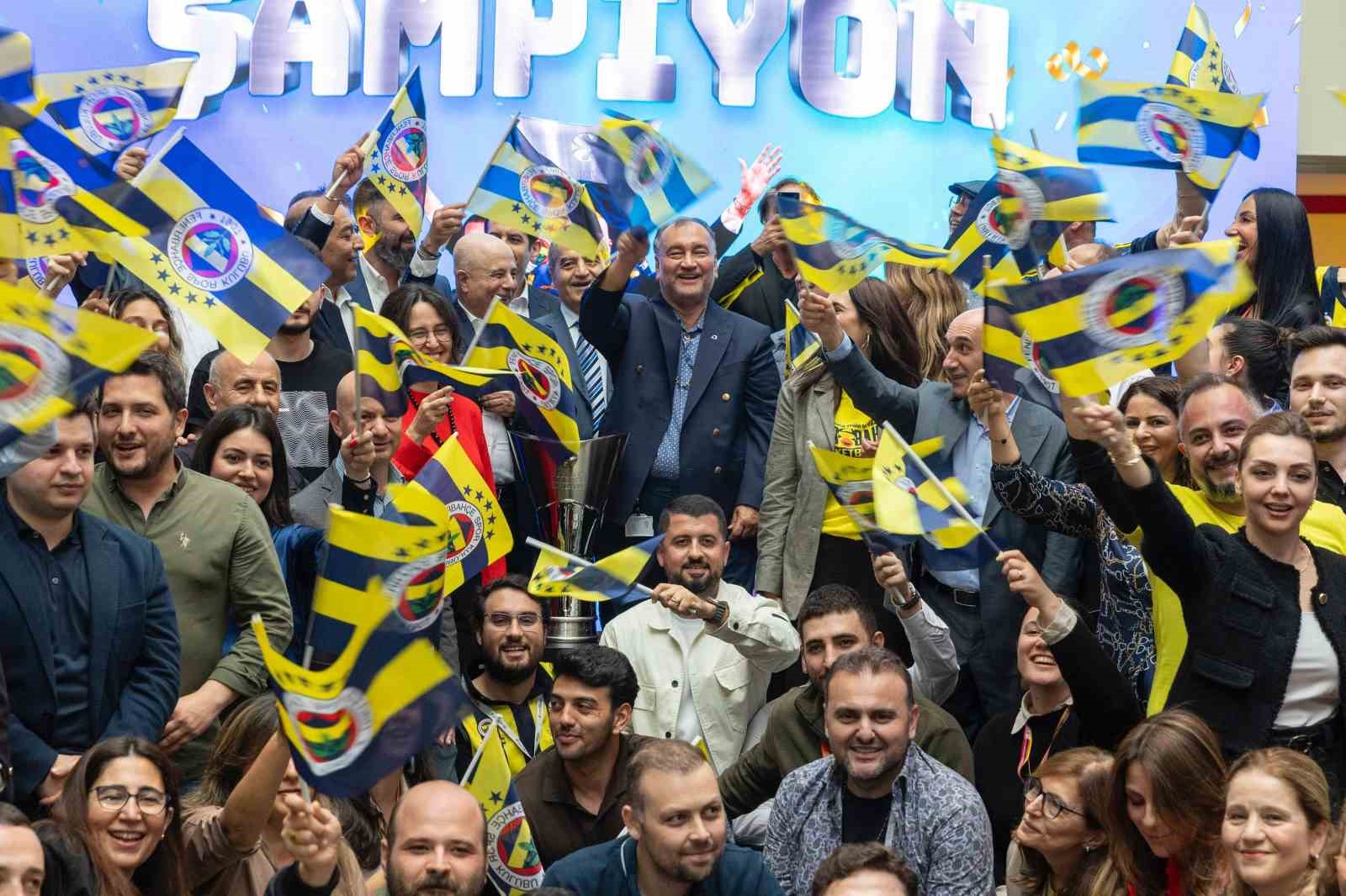 Fenerbah&ccedil;e&rsquo;nin Euroleague zaferi Yıldız Holding&rsquo;de coşkuyla kutlandı 