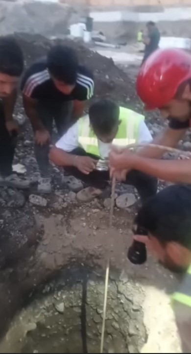Osmaniye’de inşaat alanında bulunan kuyuya düşen yavru kedi kurtarıldı
