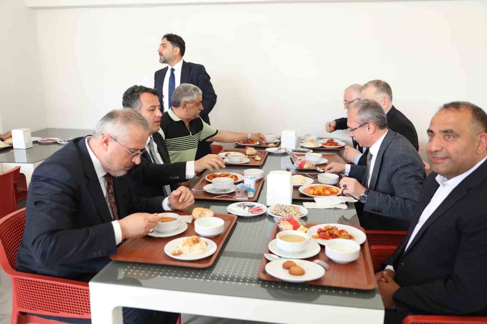 Samsun B&uuml;y&uuml;kşehir&rsquo;in "153 Restoran" zinciri Bafra&rsquo;da
