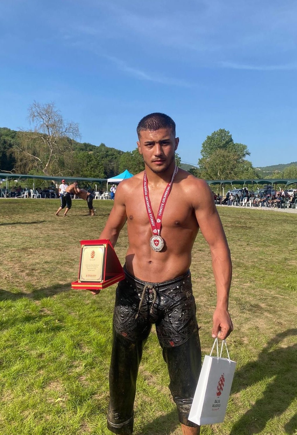 Sakarya B&uuml;y&uuml;kşehir sporcuları başarılarıyla g&ouml;z doldurdu
