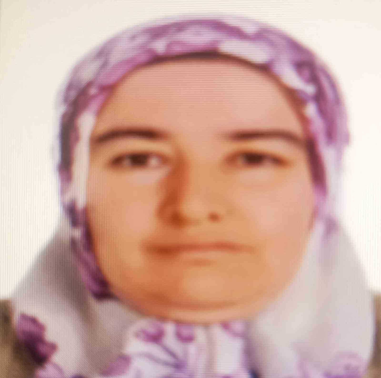 Cam silerken 4’üncü kattan düşen kadın hayatını kaybetti