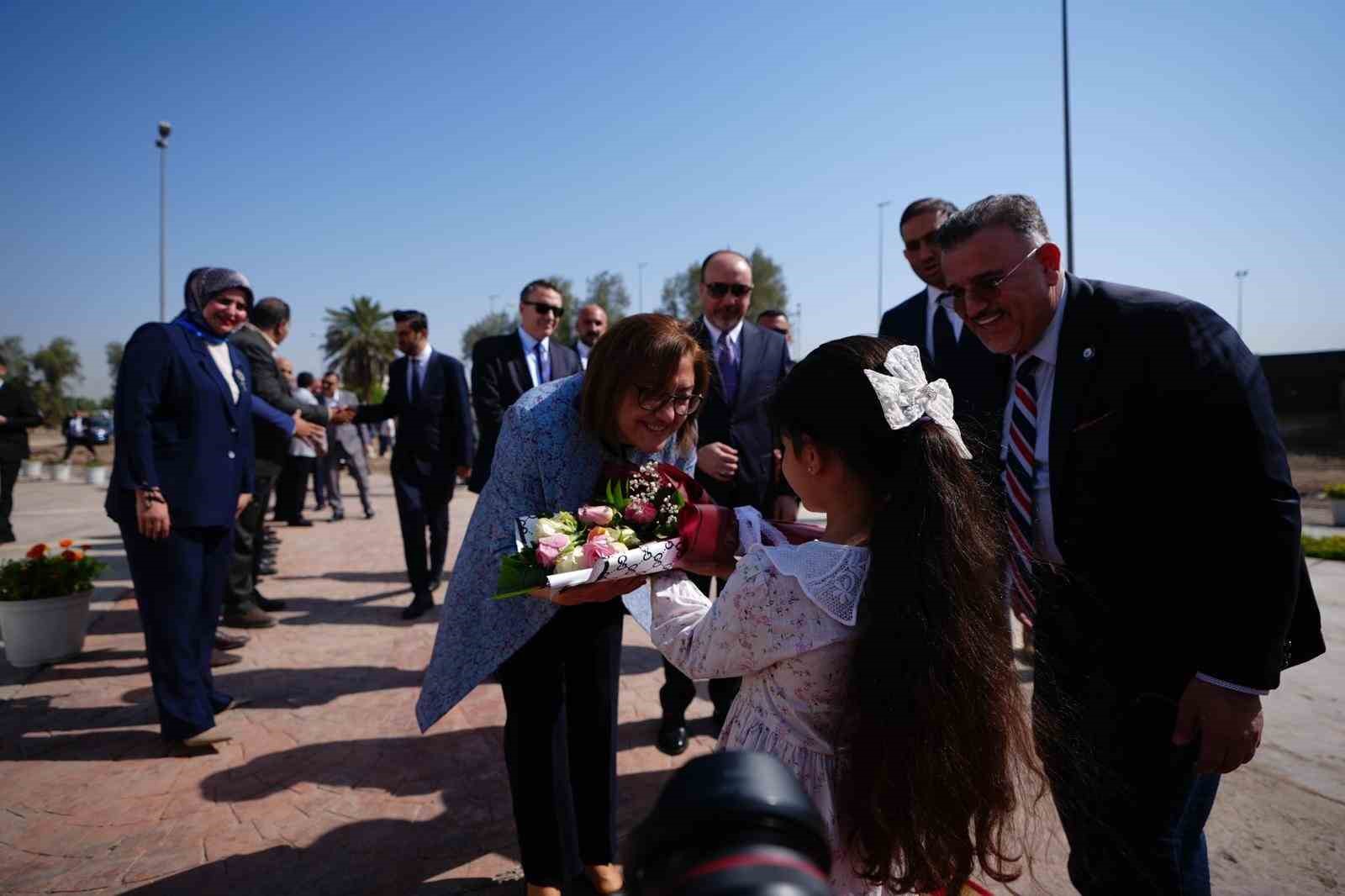 Gaziantep B&uuml;y&uuml;kşehir, Bağdat&rsquo;taki T&uuml;rkiye Bah&ccedil;esi&rsquo;ne 5 bin fidan hediye etti
