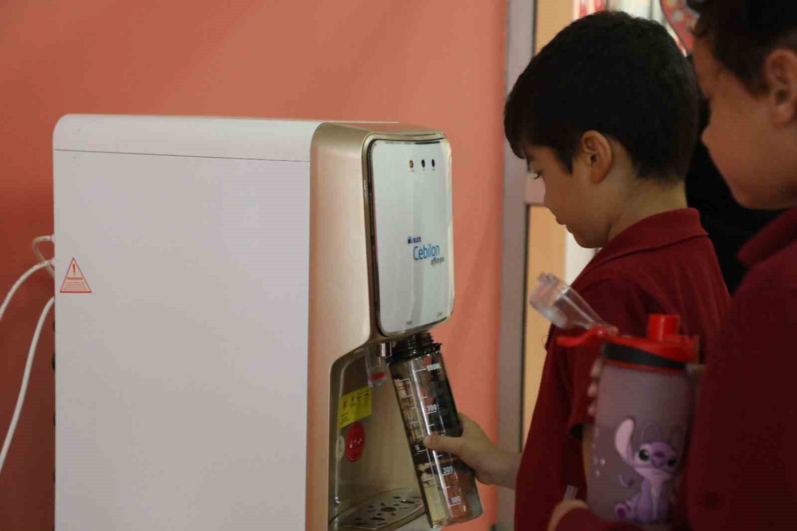 B&uuml;y&uuml;kşehir ve MUSKİ&rsquo;den &ouml;ğrencilere su sebili desteği
