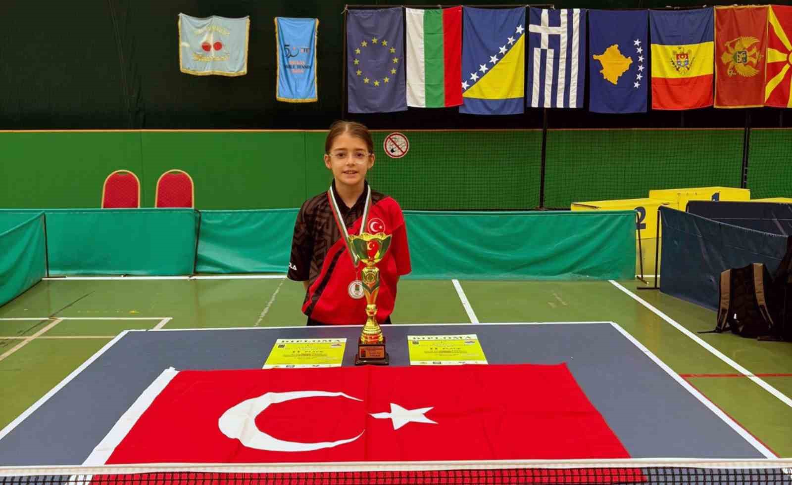 Aybige’den Milli forma ile 3 madalya